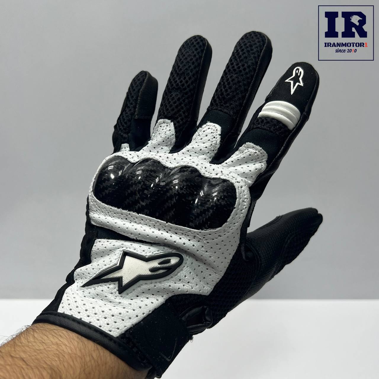 image_1781536979246 دستکش موتور سواری آلپین استار چرمی کربن Alpinestar سفید - تصویر 1